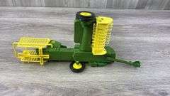 John Deere 24T Baler, 1/16, Ertl, Stock #585