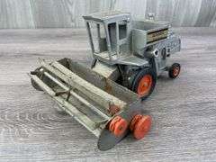 Allis-Chalmers G Gleaner Combine, 1/32, Ertl, Missing Parts