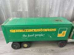 International Quality Farm & Fleet & Spartan Stores Trucks & Trailers, Ertl
