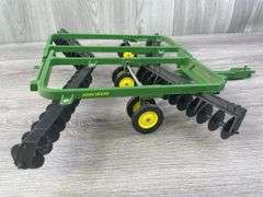 John Deere Folding Disc, 1/16, Ertl