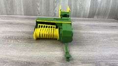 John Deere 336 Hay Baler, 1/16, Ertl, Stock #585