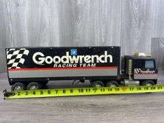 GMC Goodwrench Racing Team-Missing Rear Door & Freightliner Silver Knight Express Trucks & Trailers, Nylint