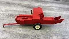 Case International Hay Baler, 1/16, Ertl