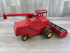 Massey Ferguson Combine W/Grain Head, Duals, Pumptrol, Custom