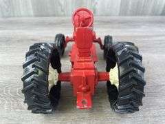 2 International WF Tractors, 1/16, Ertl, Stock #415