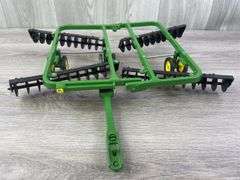 John Deere Folding Disc, 1/16, Ertl