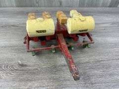 4 Row Planter, 1/16, Customized, Broken & Missing Parts