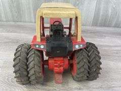 2 International 1586 WF Duals W/Cab, 1/16, Ertl, Missing Mufflers & Decals