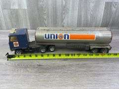 Union 76 Truck & Tanker, Ertl