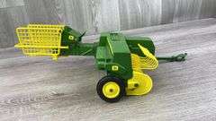 John Deere 336 Hay Baler, 1/16, Ertl, Stock #585