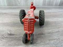 Minneapolis Moline NF Tractor, Slik