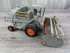 Allis-Chalmers G Gleaner Combine, 1/32, Ertl, Missing Parts
