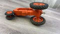 Case NF Tractor & Spreader, 1/16, Plastic