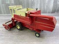 International Hydrostatic Combine, 1/20, Ertl, Metal Reel, Missing Stack