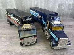 GMC Goodwrench Racing Team-Missing Rear Door & Freightliner Silver Knight Express Trucks & Trailers, Nylint