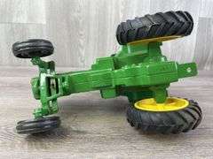 John Deere 4440, 1/16, Ertl, Muffler Broken Off
