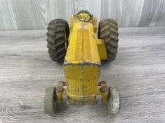 Minneapolis-Moline Pulling Tractor, 1/16, Ertl, Missing Motor & Parts