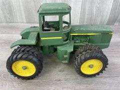 John Deere 8640 4WD Duals, 1/16, Ertl, Missing Muffler