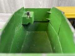 John Deere Titan Turbo Combine W/Grain Head, 1/24, Ertl, Missing Auger