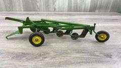 John Deere F660H 4 Bottom Plow, 1/16, Ertl