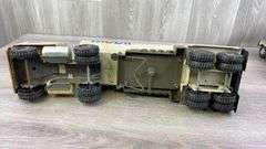 2 International Mobil Trucks & Tankers, Ertl Oil Company, Ertl, Missing Parts