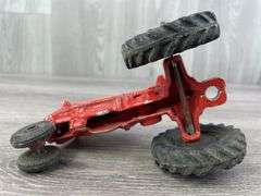 Minneapolis Moline NF Tractor, Slik