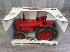 International 600 Diesel WF, 1/16, Ertl, Stock #282