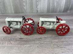2 Fordson F Tractors, 1/16, Ertl