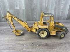 International 4600-1/16 & Ford-1/12 Backhoe/Loaders, Ertl, Missing & Broken Parts