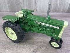 White Oliver 1555 NF, 1/16, Ertl