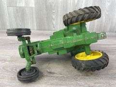 John Deere WF W/Cab, 1/16, Ertl, Missing Muffler