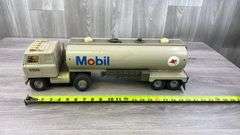 International Mobil Truck & Tanker, Ertl Oil Company, Ertl