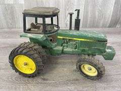 2 John Deere 4850 MFD Duals-1/16, Ertl, Missing Parts, John Deere Parts Tractor