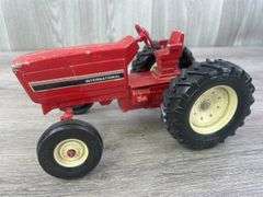 International WF Tractor, 1/16, Ertl, Stock #415