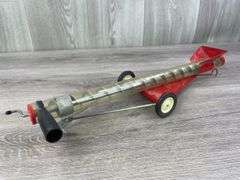 2 Auger Elevators, 1/16, Ertl, 1 Missing Parts