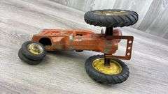 Tru-Scale NF Tractor, 1/16, Carter, Broken Piece On Steering Column