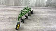 John Deere F660H 4 Bottom Plow, 1/16, Ertl