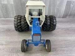 Ford 9600 WF Duals W/Cab, 1/12, Ertl, Missing Muffler