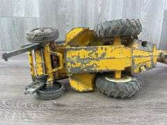 International 4600-1/16 & Ford-1/12 Backhoe/Loaders, Ertl, Missing & Broken Parts