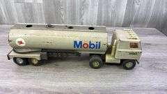 2 International Mobil Trucks & Tankers, Ertl Oil Company, Ertl, Missing Parts