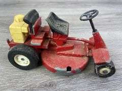 International & Snapper Lawn & Garden Tractors, 1/16, Ertl, Missing Parts