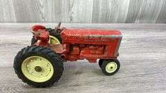 International NF Tractor, 1/16, Ertl, Broken Hitch