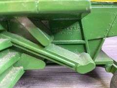 John Deere Titan Turbo Combine W/Grain Head, 1/24, Ertl, Missing Auger