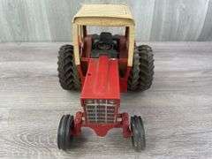 2 International 1586 WF Duals W/Cab, 1/16, Ertl, Missing Mufflers & Decals