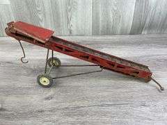 3 International Elevators, 1/16, Ertl