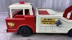 Hi-Way Emergency Wrecker Truck, Unit No. 3400, Nylint Toys