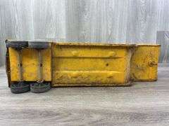 NyLint Car Hauler, Front & Rear Windshield Are Cracked