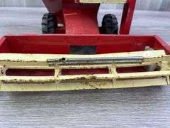 International Hydrostatic Combine, 1/20, Ertl, Plastic Reel, Has Been Modified