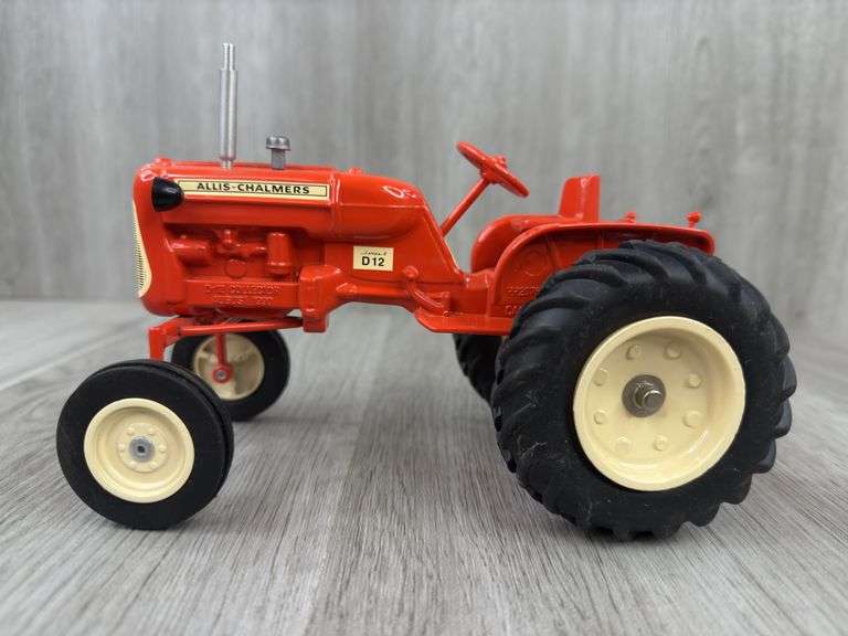 Allis-Chalmers D12 High Crop Series II, 1990 Collector