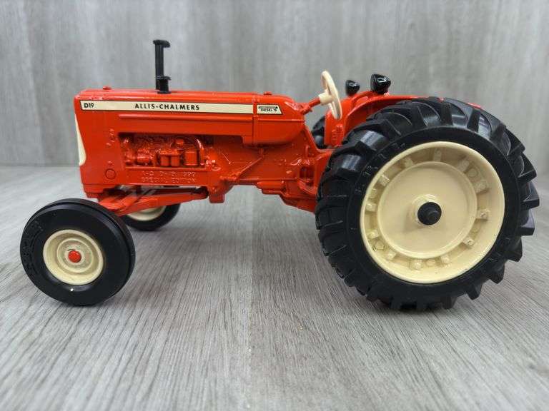 Allis-Chalmers D19 WF Diesel, 1990 Special Edition
